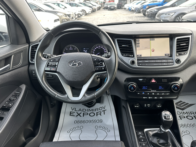 Hyundai Tucson 1.7CRDi E6B - автомобили, коли, обяви за нови и употребявани 13