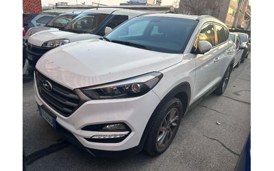 Hyundai Tucson 1.7CRDi E6B - автомобили, коли, обяви за нови и употребявани 16