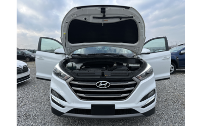 Hyundai Tucson 1.7CRDi E6B - автомобили, коли, обяви за нови и употребявани 9