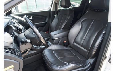 Hyundai Tucson 2.0CRDI-4WD-PREMIUM-6M ГАРАНЦИЯ! - автомобили, коли, обяви за нови и употребявани 10