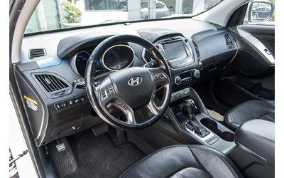 Hyundai Tucson 2.0CRDI-4WD-PREMIUM-6M ГАРАНЦИЯ! - автомобили, коли, обяви за нови и употребявани 7