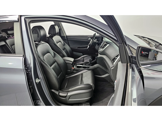 Hyundai Tucson All New Diesel 2.0 4WD Modern - автомобили, коли, обяви за нови и употребявани 11