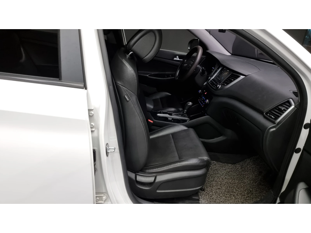 Hyundai Tucson Diesel 2.0 Modern - автомобили, коли, обяви за нови и употребявани 11