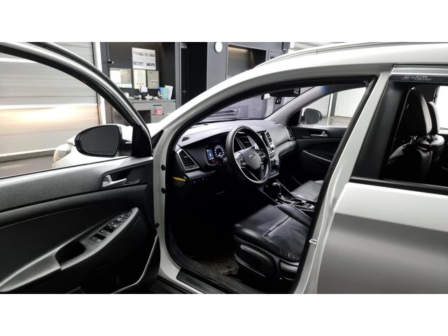 Hyundai Tucson Diesel 2.0 Modern - автомобили, коли, обяви за нови и употребявани 9