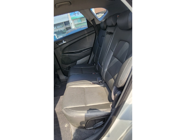 Hyundai Tucson Diesel 2.0 4WD Premium - автомобили, коли, обяви за нови и употребявани 6