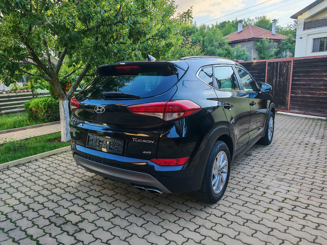 Hyundai Tucson 2.0CRDI-4x4-НАВИГАЦИЯ-КАМЕРА - автомобили, коли, обяви за нови и употребявани 3