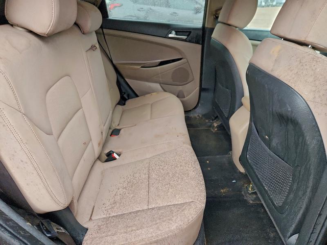 Hyundai Tucson 2.0L 4 Front-wheel Drive - автомобили, коли, обяви за нови и употребявани 11