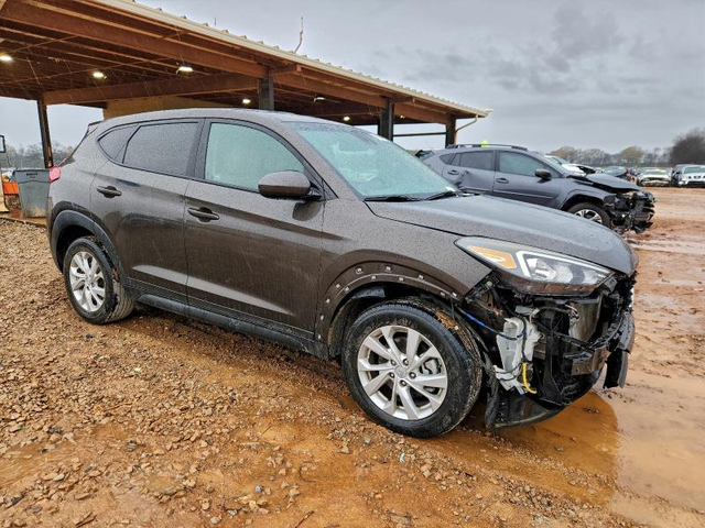Hyundai Tucson 2.0L 4 Front-wheel Drive - автомобили, коли, обяви за нови и употребявани 4