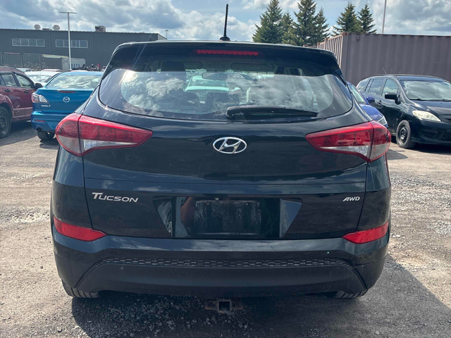 Hyundai Tucson 2.0L 4cyl AWD - автомобили, коли, обяви за нови и употребявани 3