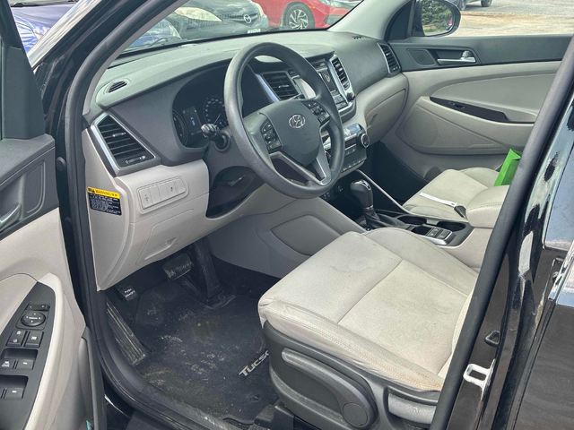 Hyundai Tucson 2.0L 4cyl AWD - автомобили, коли, обяви за нови и употребявани 4