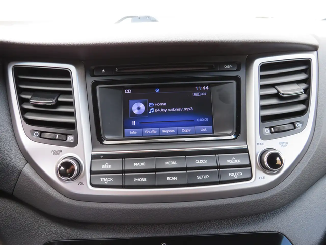Hyundai Tucson 2.0L AWD w/ CarPlay Camera BLND Heated Seats/ST Wh All Wheel Drive - автомобили, коли, обяви за нови и употребявани 15