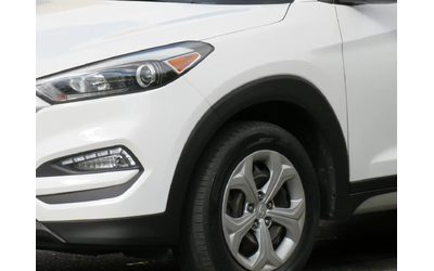 hyundai-tucson-2-0l-awd-w-carplay-camera-blnd-heated-seats-st-wh-all-wheel-drive - 1