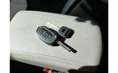 Hyundai Tucson 2.0L I-4 DI, DOHC, VVT, 164HP All Wheel Drive - автомобили, коли, обяви за нови и употребявани 10