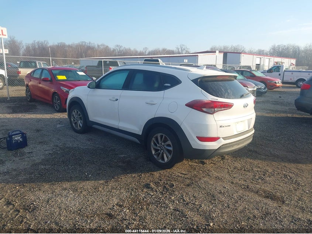 Hyundai Tucson 2.0L I-4 DI, DOHC, VVT, 164HP All Wheel Drive - автомобили, коли, обяви за нови и употребявани 2