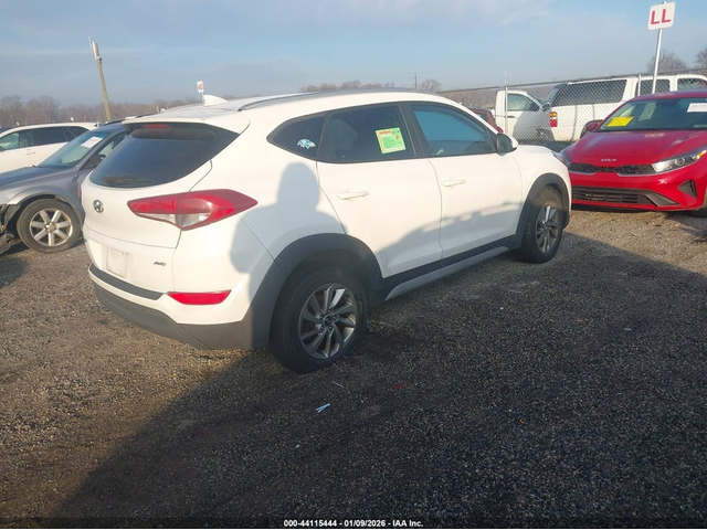 Hyundai Tucson 2.0L I-4 DI, DOHC, VVT, 164HP All Wheel Drive - автомобили, коли, обяви за нови и употребявани 3