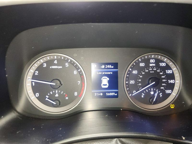 Hyundai Tucson 2.4L 4 Front Wheel Drive - автомобили, коли, обяви за нови и употребявани 9