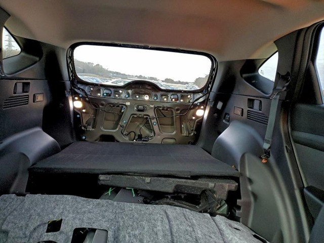 Hyundai Tucson 2.5L 4 Front-wheel Drive - автомобили, коли, обяви за нови и употребявани 9