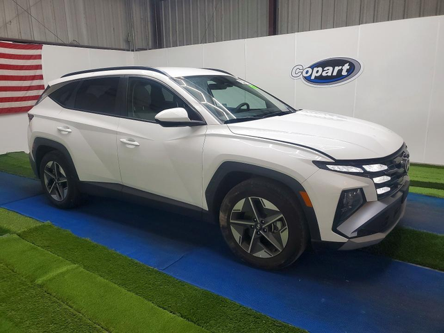 Hyundai Tucson 2.5L 4 FRONT WHEEL DRIVE - автомобили, коли, обяви за нови и употребявани 3