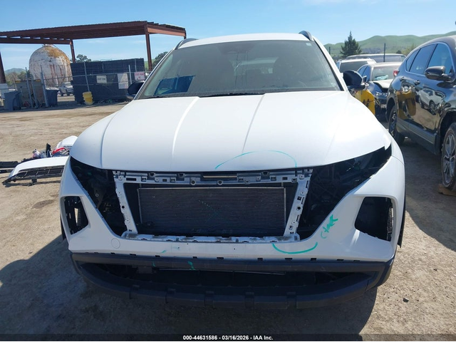 Hyundai Tucson 2.5L I-4 DI, DOHC, VVT, 187HP Front Wheel Drive - автомобили, коли, обяви за нови и употребявани 12