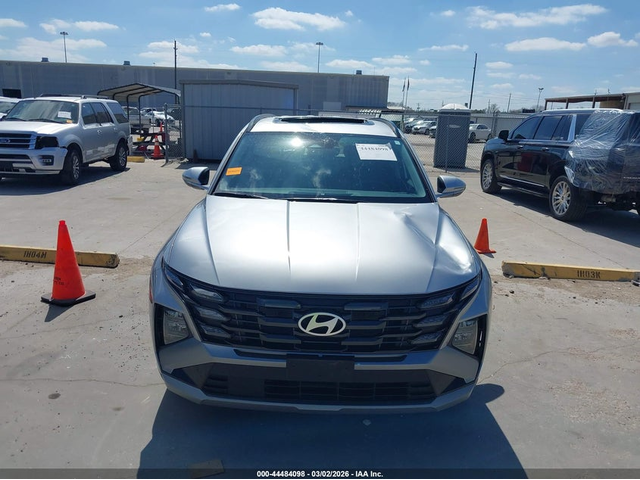 Hyundai Tucson 2.5L I-4 DI, DOHC, VVT, 187HP Front Wheel Drive - автомобили, коли, обяви за нови и употребявани 11