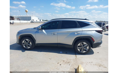 Hyundai Tucson 2.5L I-4 DI, DOHC, VVT, 187HP Front Wheel Drive - автомобили, коли, обяви за нови и употребявани 13