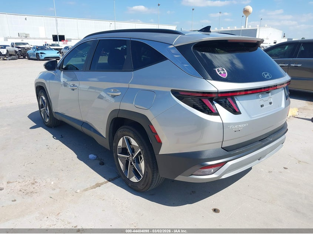 Hyundai Tucson 2.5L I-4 DI, DOHC, VVT, 187HP Front Wheel Drive - автомобили, коли, обяви за нови и употребявани 2