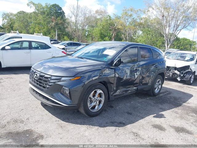 Hyundai Tucson 2.5L I-4 DI, DOHC, VVT, 187HP Front Wheel Drive - автомобили, коли, обяви за нови и употребявани 1