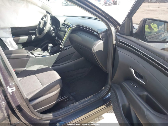 Hyundai Tucson 2.5L I-4 DI, DOHC, VVT, 187HP Front Wheel Drive - автомобили, коли, обяви за нови и употребявани 4