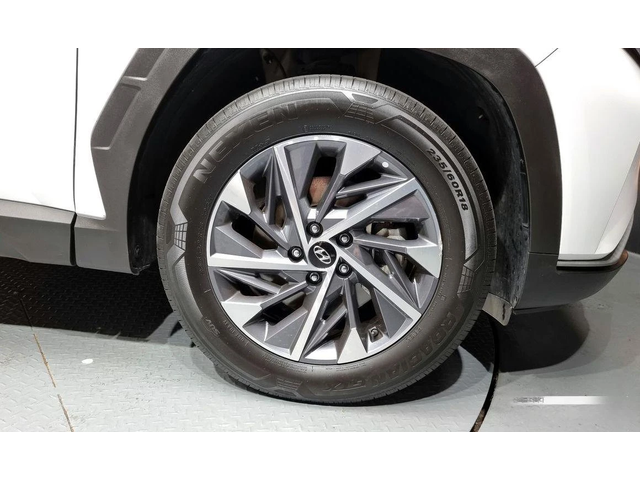 Hyundai Tucson Gasoline 1.6 Turbo 2WD Premium - автомобили, коли, обяви за нови и употребявани 4