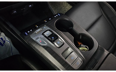 Hyundai Tucson Gasoline 1.6 Turbo 2WD Premium - автомобили, коли, обяви за нови и употребявани 8