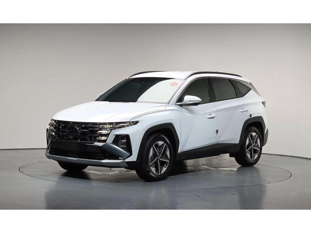 Hyundai Tucson Diesel 2.0 2WD Inspiration - автомобили, коли, обяви за нови и употребявани 0