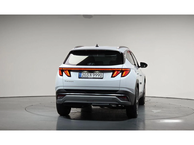 Hyundai Tucson Diesel 2.0 2WD Inspiration - автомобили, коли, обяви за нови и употребявани 3