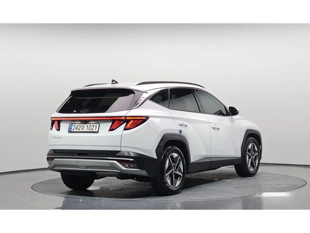 Hyundai Tucson Diesel 2.0 2WD Inspiration - автомобили, коли, обяви за нови и употребявани 1