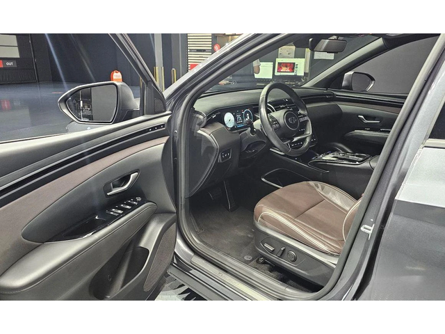 Hyundai Tucson Diesel 2.0 2WD Inspiration - автомобили, коли, обяви за нови и употребявани 10