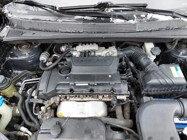 Hyundai Tucson 2, 0i  ГАЗ/БЕНЗИН - автомобили, коли, обяви за нови и употребявани 13