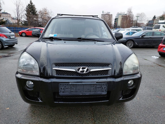 Hyundai Tucson 2, 0i  ГАЗ/БЕНЗИН - автомобили, коли, обяви за нови и употребявани 2