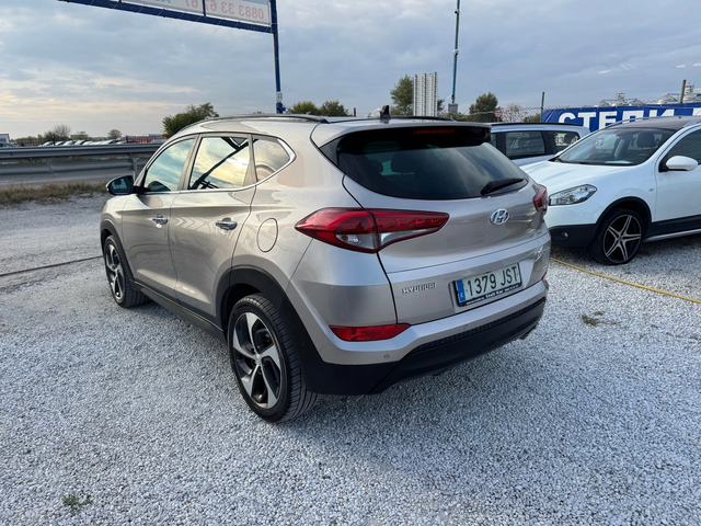 Hyundai Tucson -2.0CRDI-PREMIUM-4X4-FULL PACK - автомобили, коли, обяви за нови и употребявани 2