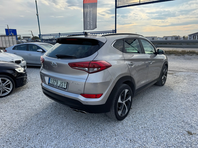 Hyundai Tucson -2.0CRDI-PREMIUM-4X4-FULL PACK - автомобили, коли, обяви за нови и употребявани 3