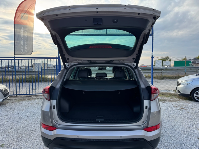 Hyundai Tucson -2.0CRDI-PREMIUM-4X4-FULL PACK - автомобили, коли, обяви за нови и употребявани 4