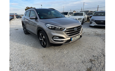 Hyundai Tucson -2.0CRDI-PREMIUM-4X4-FULL PACK - автомобили, коли, обяви за нови и употребявани 7
