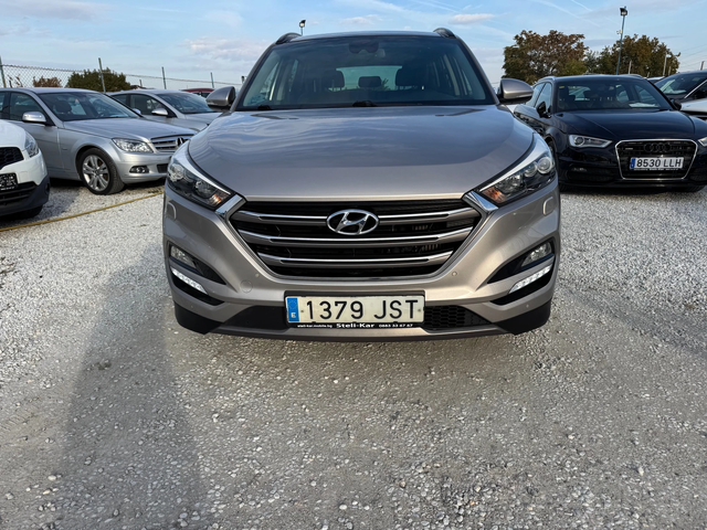 Hyundai Tucson -2.0CRDI-PREMIUM-4X4-FULL PACK - автомобили, коли, обяви за нови и употребявани 8