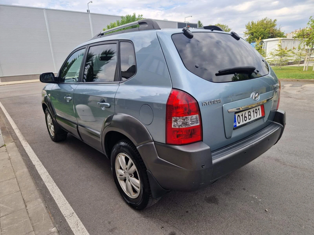 Hyundai Tucson 2.0 / 136 к.с. - автомобили, коли, обяви за нови и употребявани 5