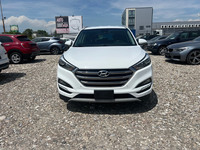 Hyundai Tucson 1.7 CRDI X POSIBLE - автомобили, коли, обяви за нови и употребявани 1