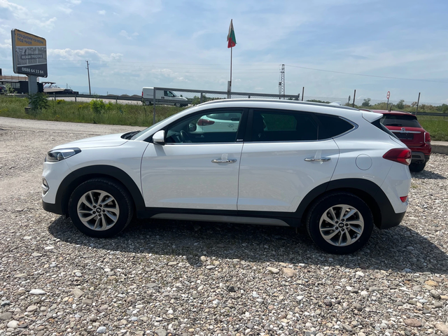 Hyundai Tucson 1.7 CRDI X POSIBLE - автомобили, коли, обяви за нови и употребявани 8