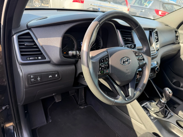 Hyundai Tucson 1.7 CRDI X POSIBLE - автомобили, коли, обяви за нови и употребявани 10