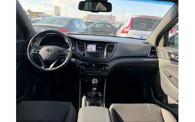 Hyundai Tucson 1.7 CRDI X POSIBLE - автомобили, коли, обяви за нови и употребявани 15