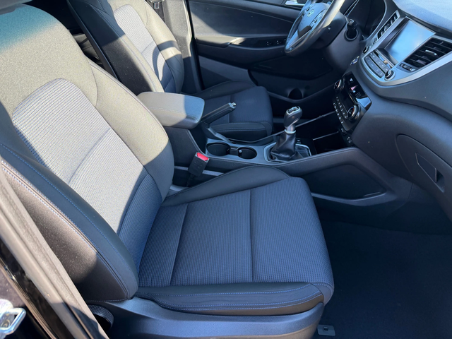 Hyundai Tucson 1.7 CRDI X POSIBLE - автомобили, коли, обяви за нови и употребявани 10