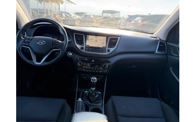 Hyundai Tucson 1.7 CRDI X POSIBLE - автомобили, коли, обяви за нови и употребявани 13