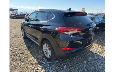 Hyundai Tucson 1.7 CRDI X POSIBLE - автомобили, коли, обяви за нови и употребявани 6