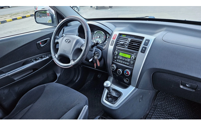Hyundai Tucson 2.0 Crdi FACELIFT/6skorosti/Klimatik - автомобили, коли, обяви за нови и употребявани 10